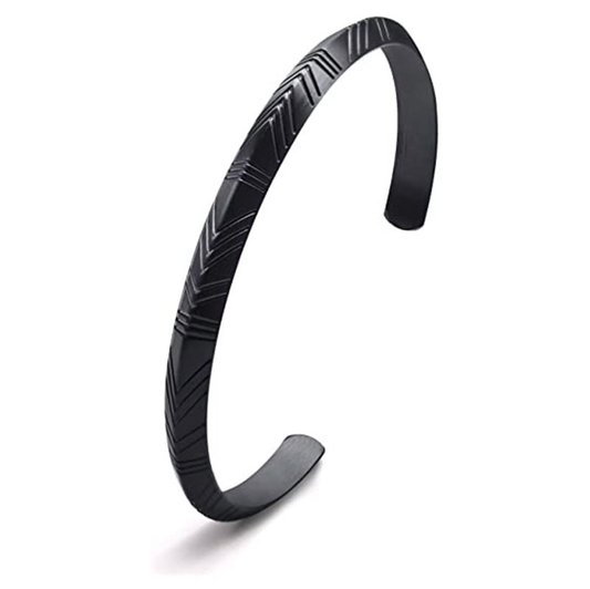 Brazalete de Acero Inoxidable con Diseño Geométrico Nórdico